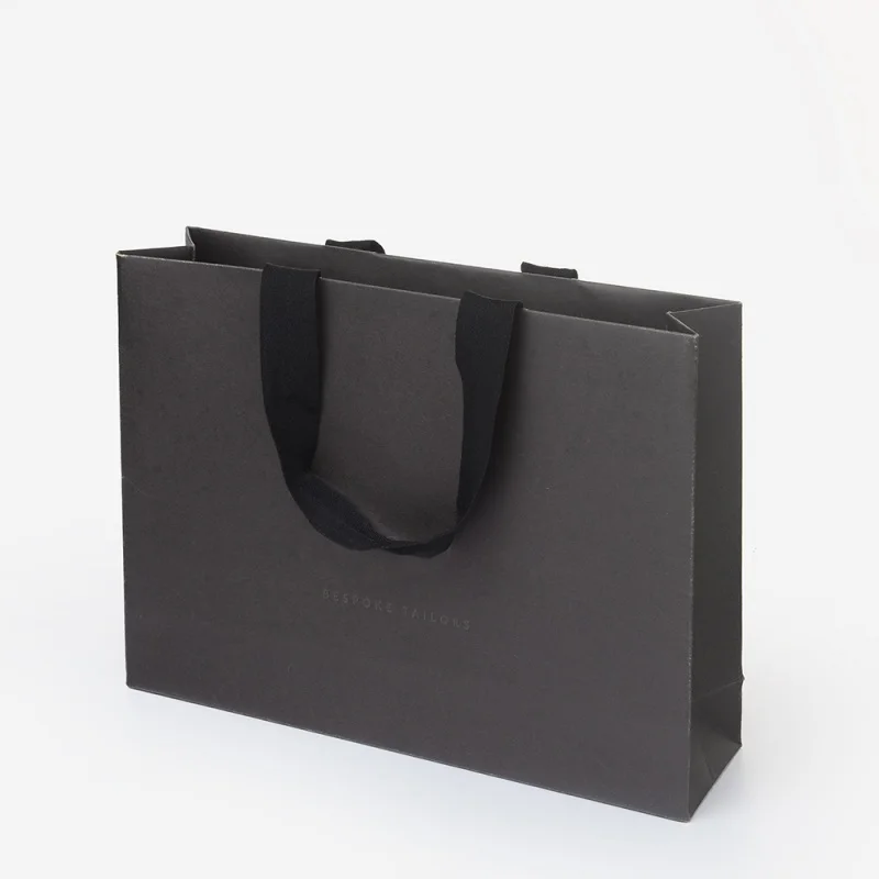 Compras Saco de papel com logotipo para vestuário, Adequado para embalagem, Luxo Matte Black, Produto personalizado