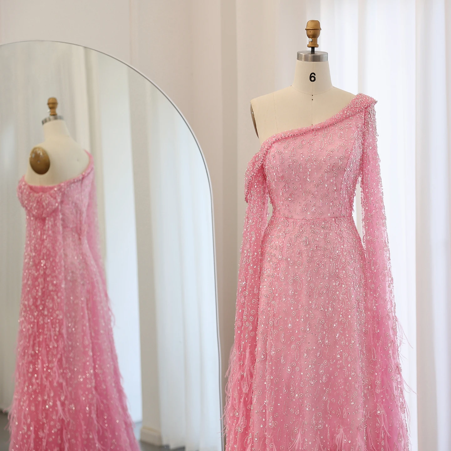 Sharon Said Luxuriöses Federkleid mit einer Schulter und Cape-Ärmeln in Roségold und Flieder für Hochzeitsfeiern, Modell SS438, Maßanfertigung – Detail 27