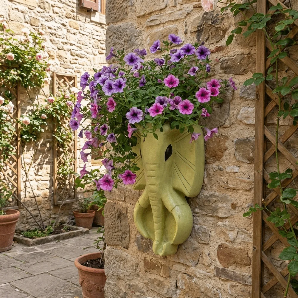 3D Animal Wall Mounted Flowerpot Abstract Design Elephant Head Leopard Style Hanging Planter Unique Wall Hanging Decoration