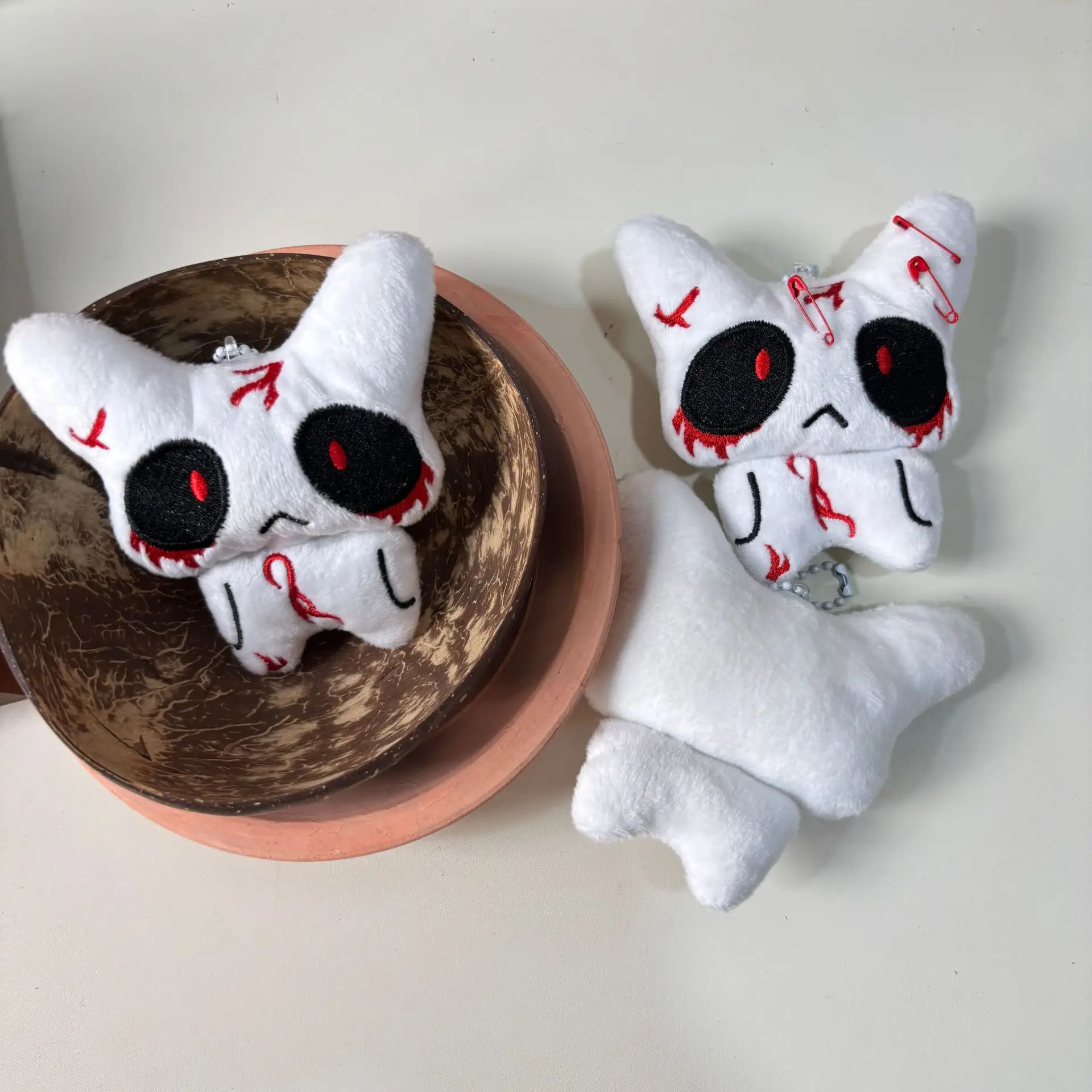 Nuovo Halloween Spezzato Piccolo Sacchetto di Sangue Ago Stuck Fantasma Peluche Portachiavi Creativo Divertente Horror Fantasma Peluche Bambola Regalo di Festa