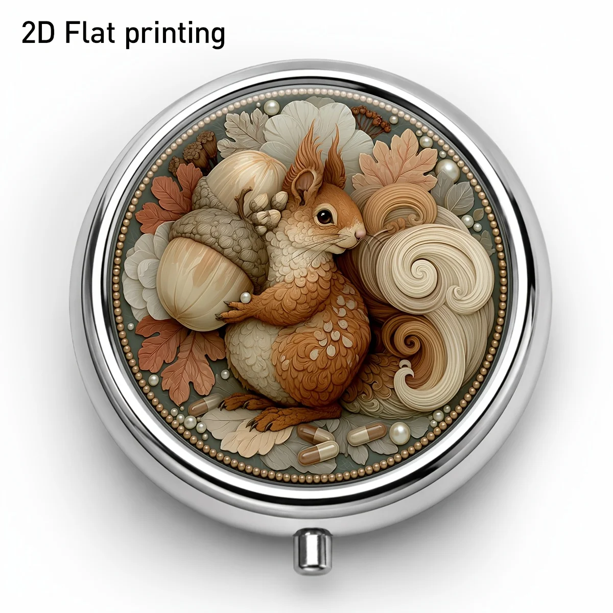 Single pack, flat-printed nostalgic wood carving texture squirrel and chestnut pattern round pill box, autumn forest style, 3-compartment portable storage box. Separate compartments for jewelry, medicine, and vitamins, portable storage, essential household items