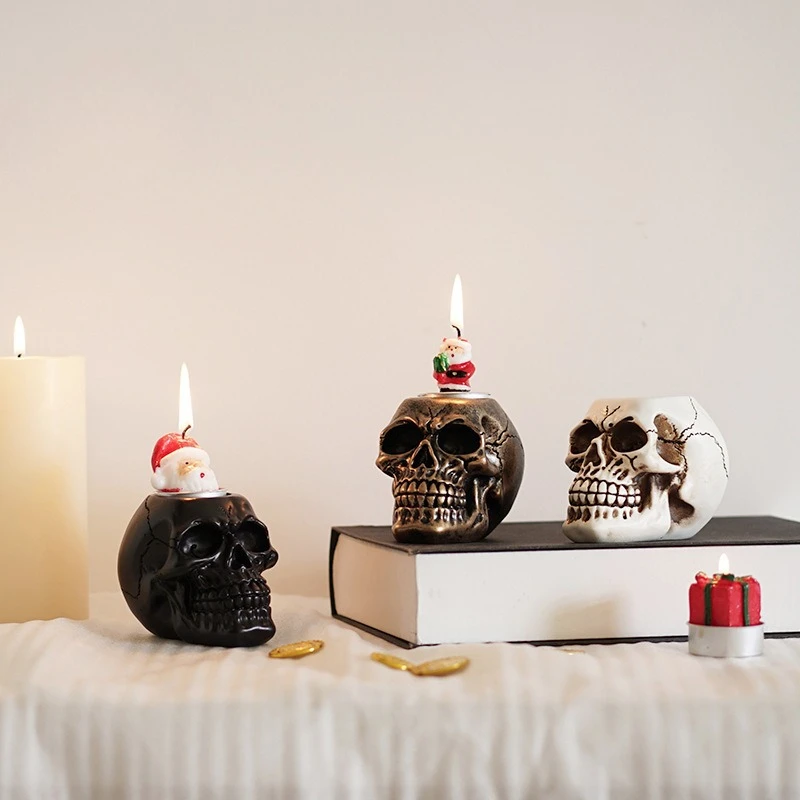 European Style Little Skull Candle Holder Resin Candlestick Skull Ornament  Aromatherapy Candle Tray Desktop Decoration Gift