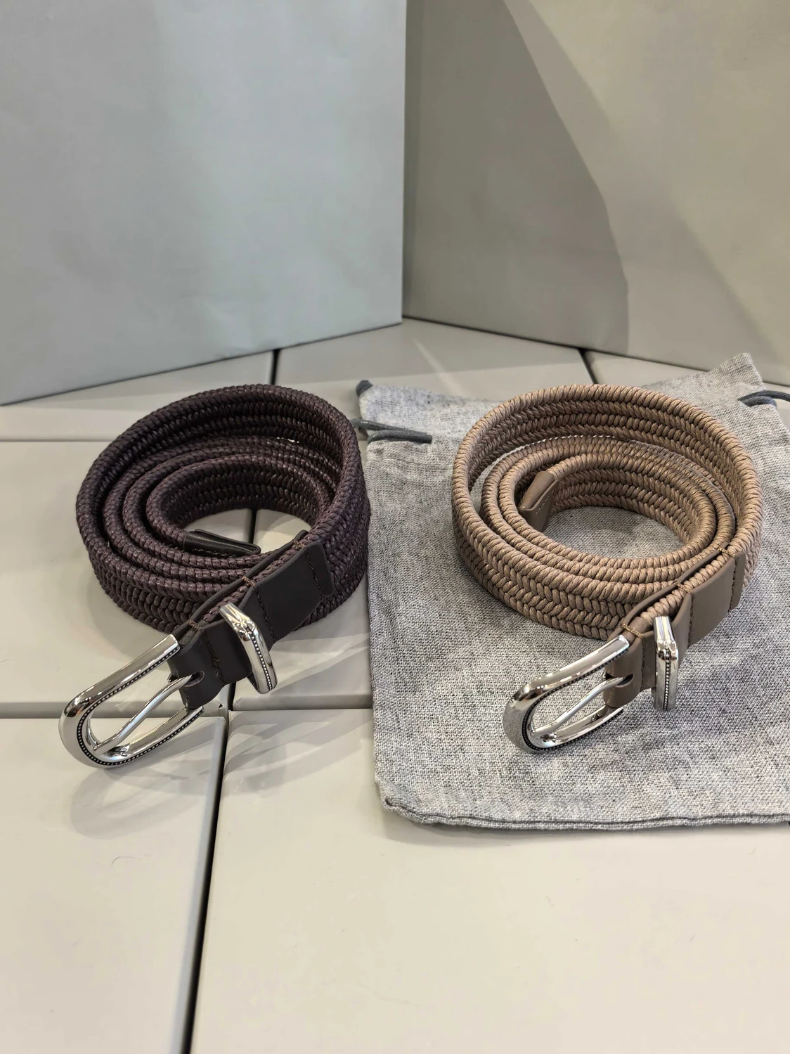 Unisex high-stretch braided belt with pinless round-tip buckle
