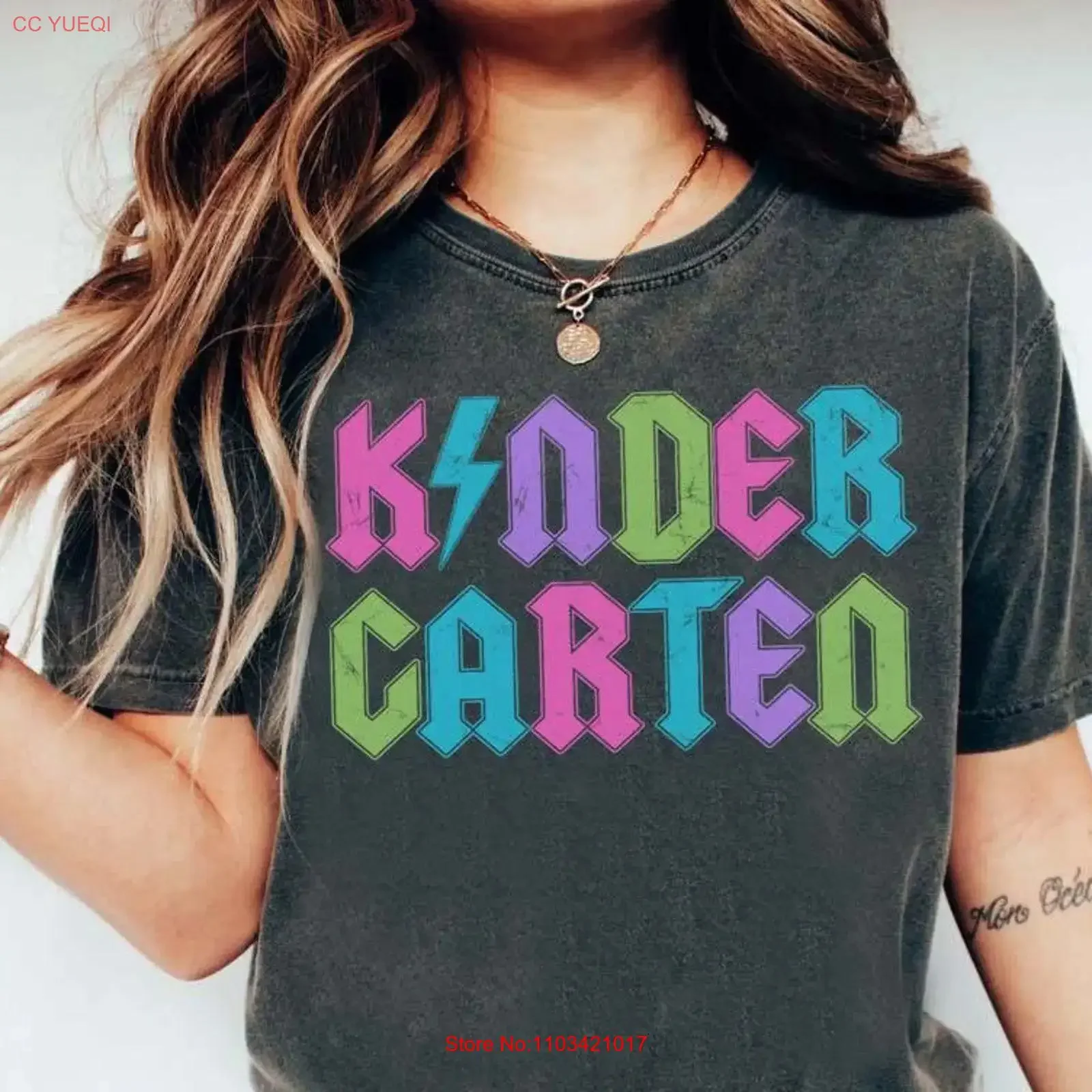 En détresse enseignant de maternelle t-shirt à la mode appréciation s pour mignon rétro élémentaire vintage lavé graphique élégant décontracté