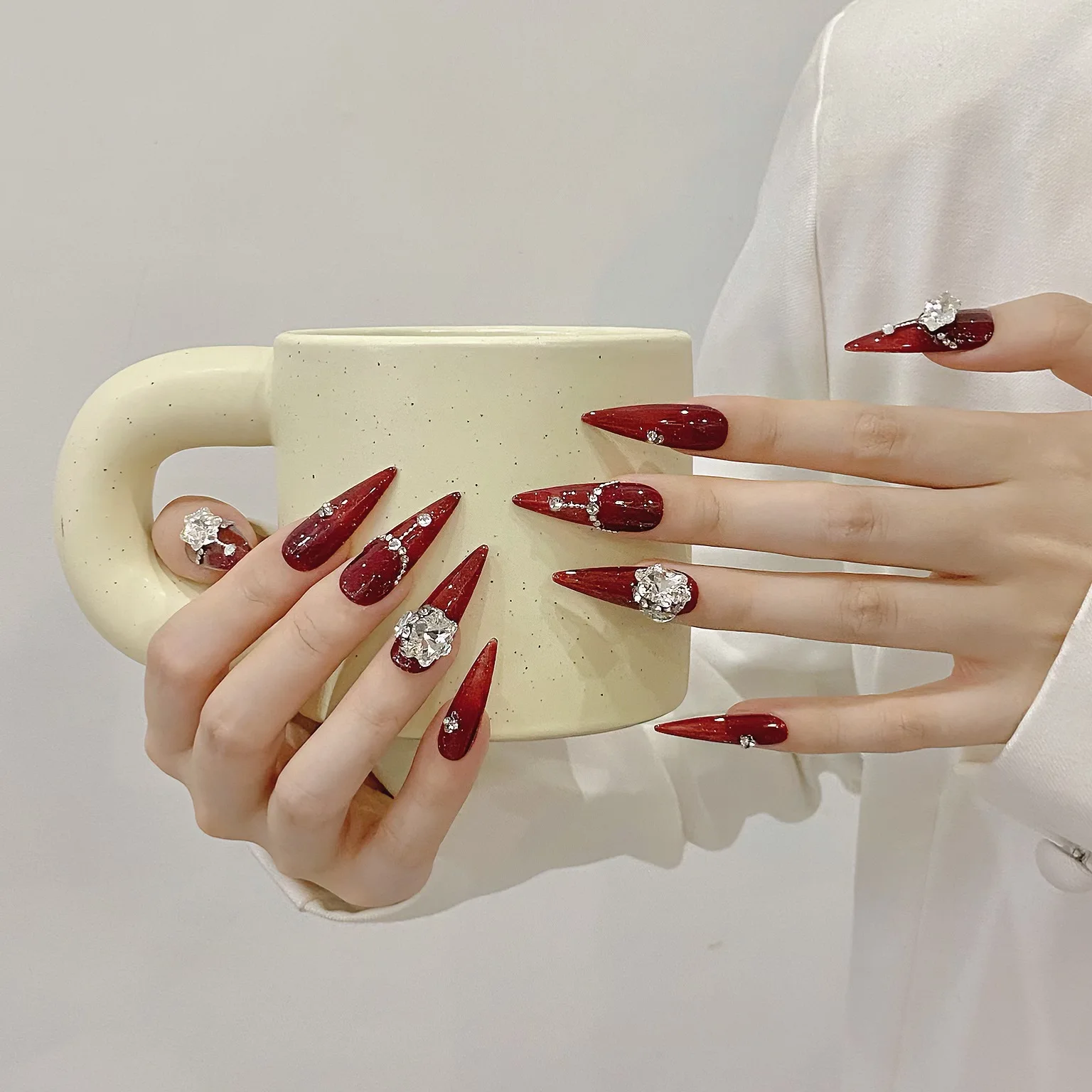 New Year red nail art pure to flash light luxury pure hand-worn nail