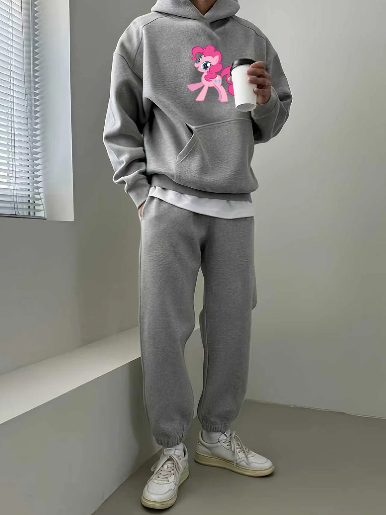 

Men’s fall/winter set: hoodie + pants, quality style! Soft durable fabric, warm without bulk.