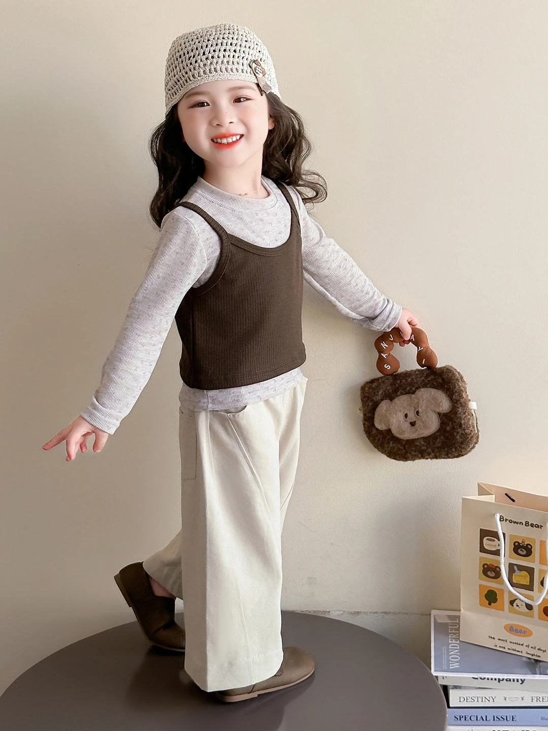 

Faionable Knitted Vest Top And Wide Leg Pants Tee Piece Set for Girls Autumn Wear Light Weight Long Sve Korean Sle