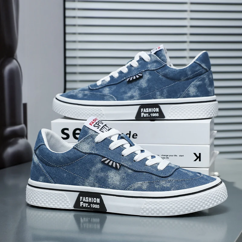 

Мужские повседневные кеды из канваса, новые, на мягкой подошве, дышащие, легкие, для прогулок на улице, студенческие, спортивные, на плоской подошве.