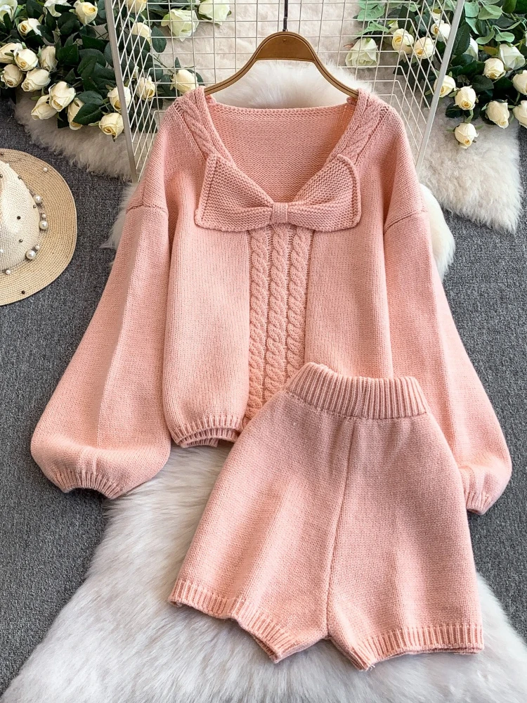 

Women Cute Bow Design Pullovers + Slim Fit Chic Short Pants Korean Version Autumn New Pure Desire Sweet Pink Knit Set