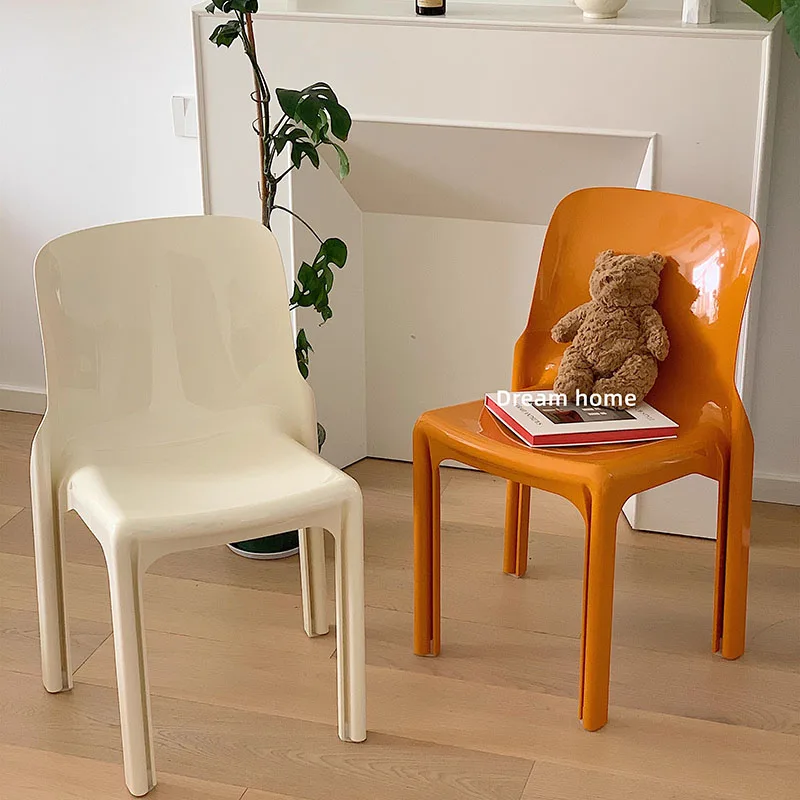 Designer Living Room Plastic Accent Chair for Kitchen Blogger Coffee Shop Backrest Dining Chairs Hotel 식탁의자 Стул Home Furniture