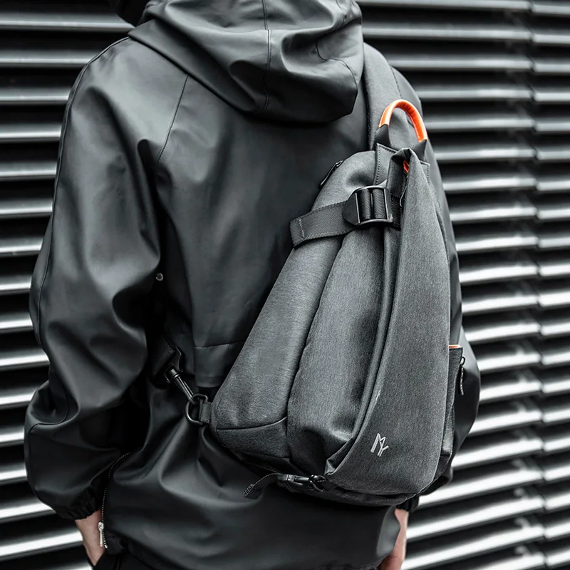 Fashion Genuine Men's Chest Pack Shoulder Bag Messenger Sling Bag Small Leisure Bag Crossbody Black