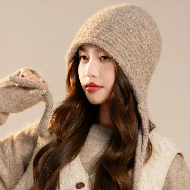 Women's autumn/winter knitted hat with large head circumference Korean style versatile face slimming and with earmuffs for warmt