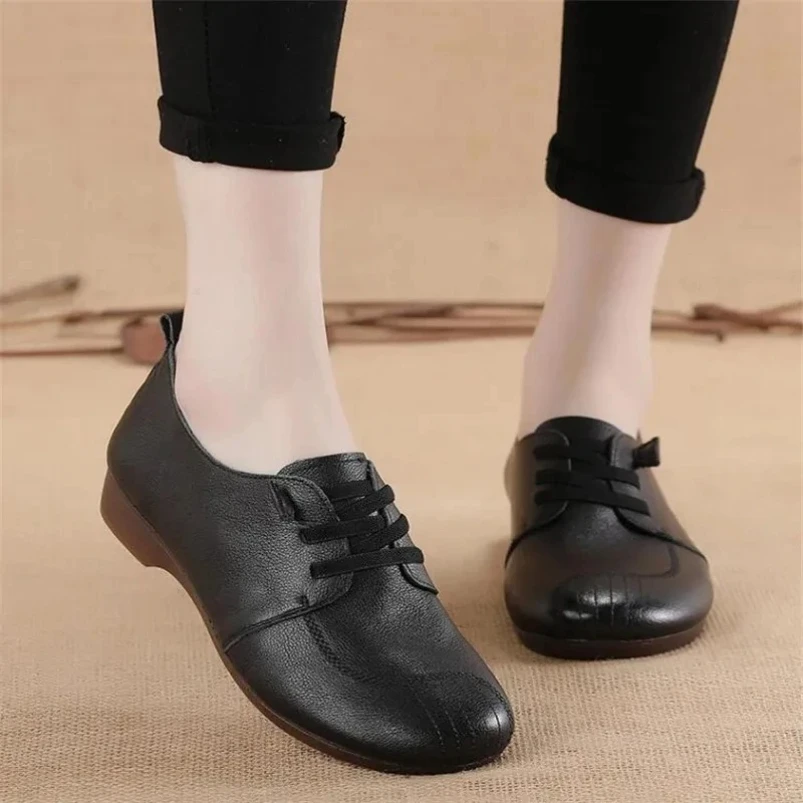 

2025 Spring Autumn Cowhide Black Women's Shoes Genuine Leather Mom's Flat Women's Shoes Soft Sole Comfortable Single Shoes