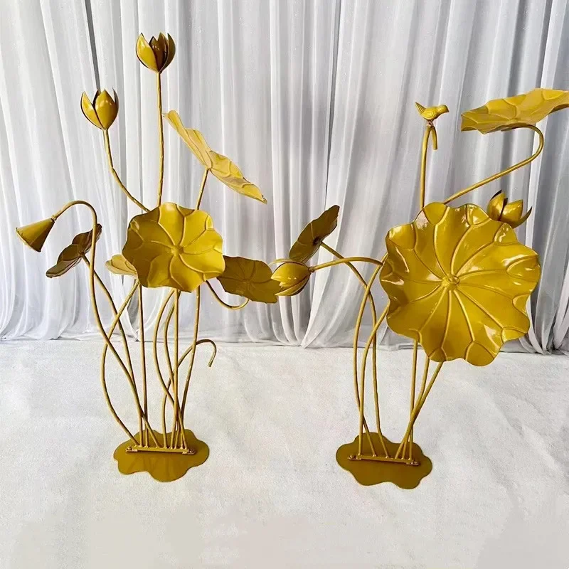 New wedding golden lotus pond moonlight wrought iron display props, lotus ornaments, Chinese wedding stage road guide