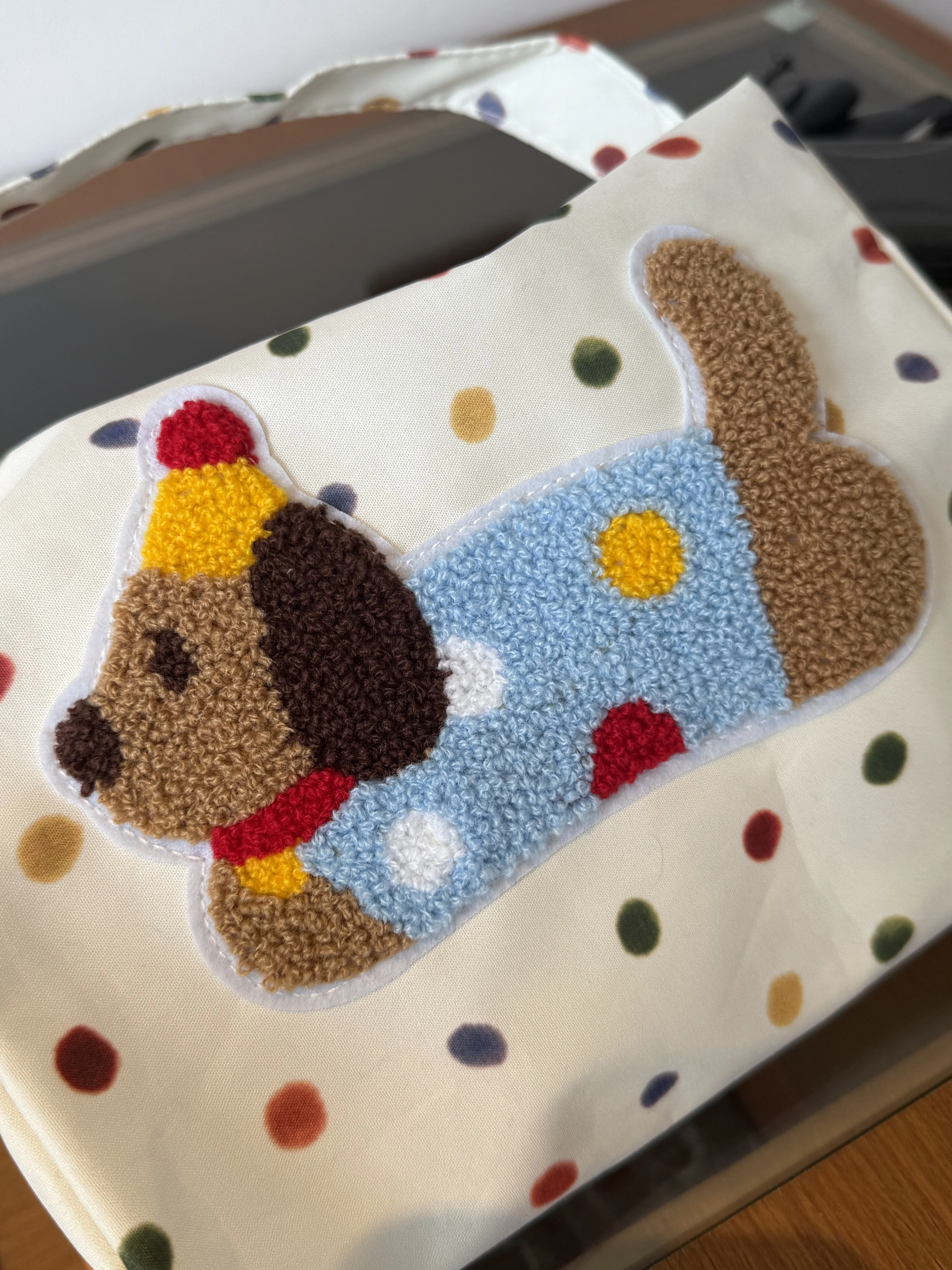 Kawaii polka dot puppy embroidered fluff cosmetic bag high-end female portable large-capacity travel storage toiletry bag