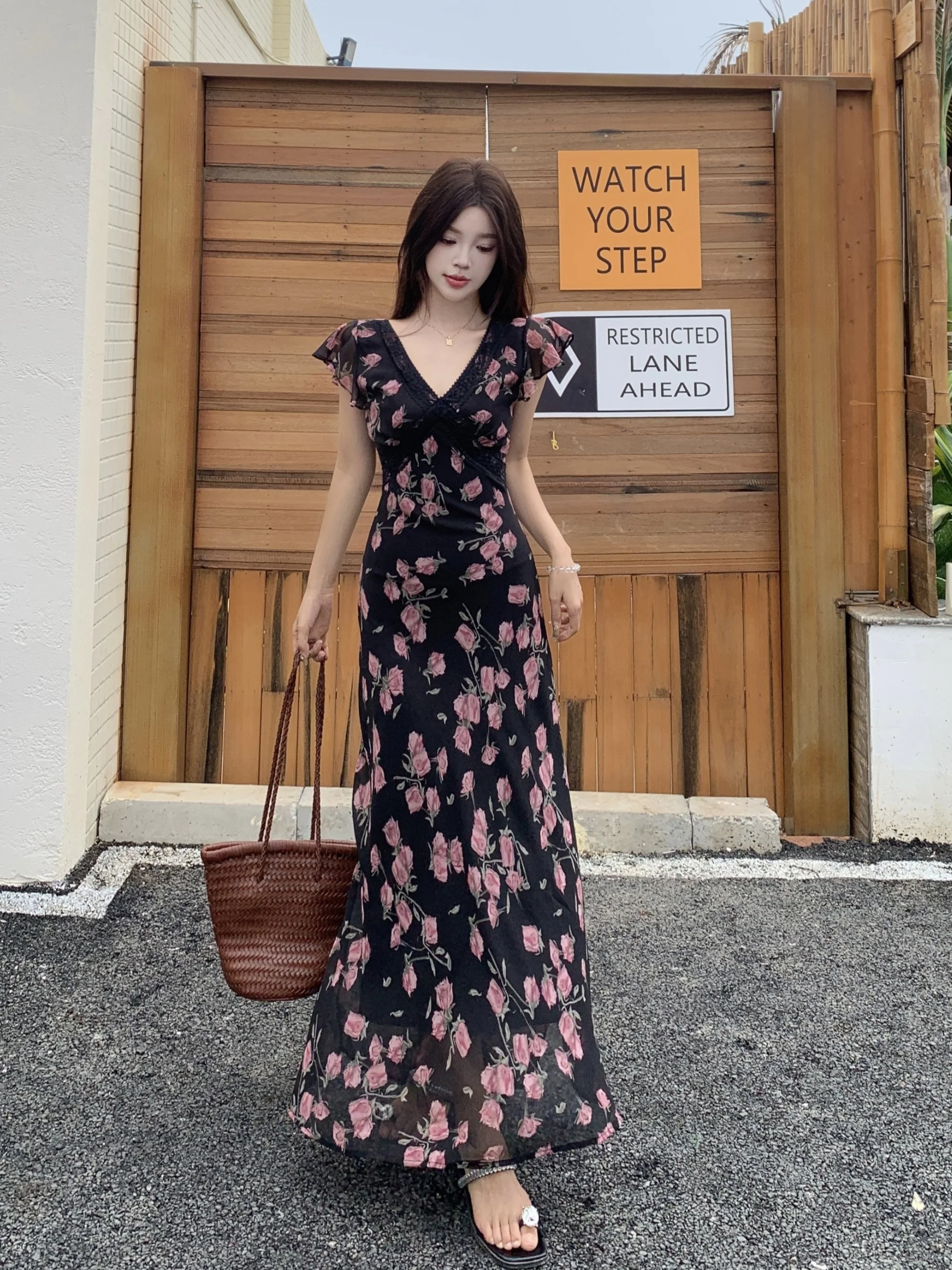 

plus Size Summer Long Skirt Waist Cinching Belly Covering Korean Sle Slim Fit ort Sve V-Ne Midi Dr for Pear ape...