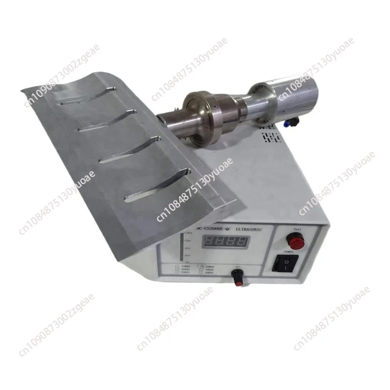 Bakery ultrasonic food cutting equipment for cutting cake knives and bread slices