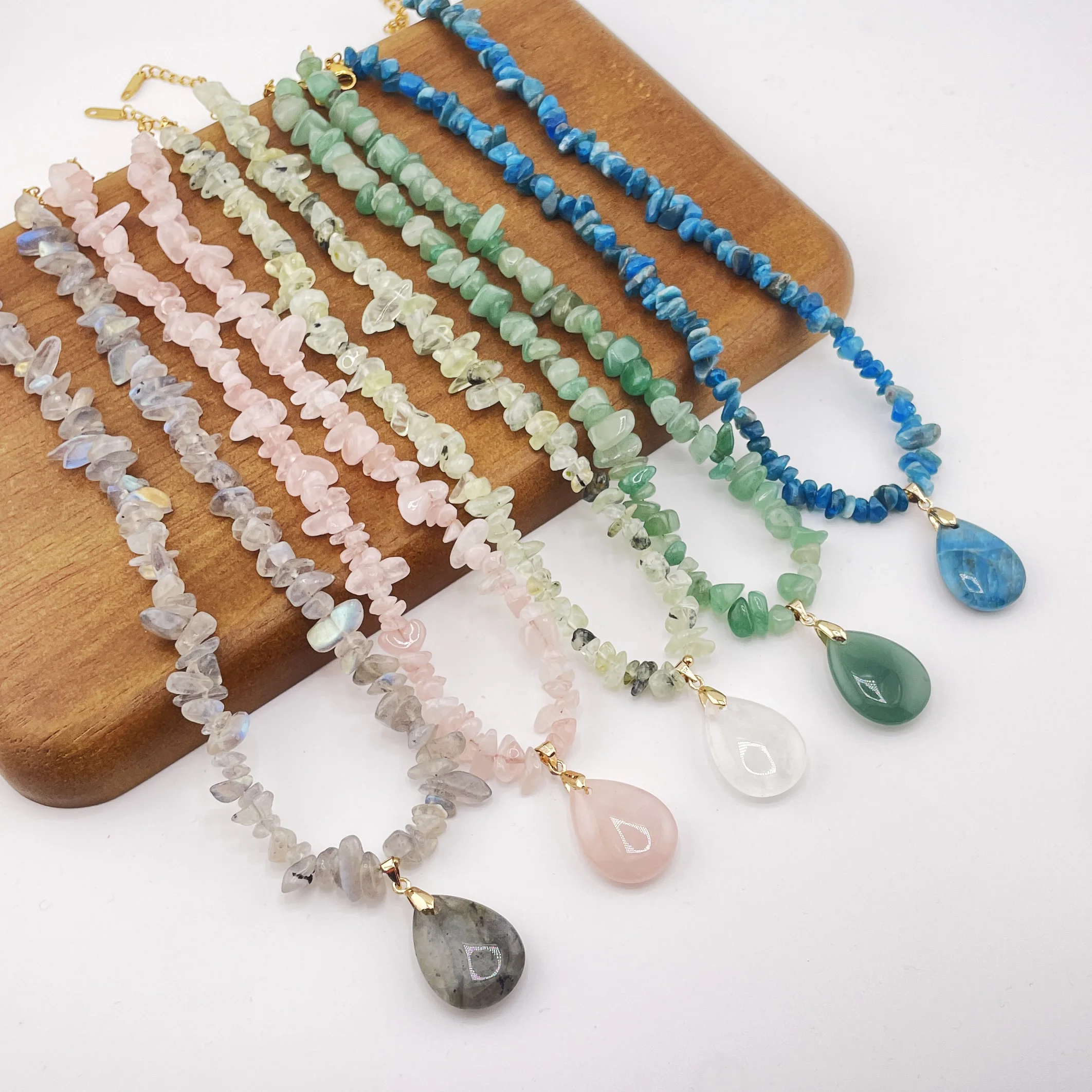 Natural Stone Necklaces for Women Water Drop Irregular Chips Stone Strand Amethysts Crystal Quartz Necklace Meditation Jewelry