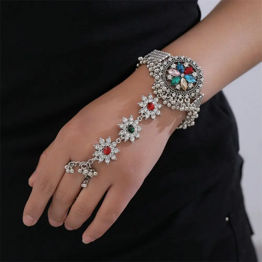 

Exquisite Ring Ethnic Style Bracelet Retro Diamond Crystal Hand Chain Golden Silver Irregular Tassels Bangle Gift