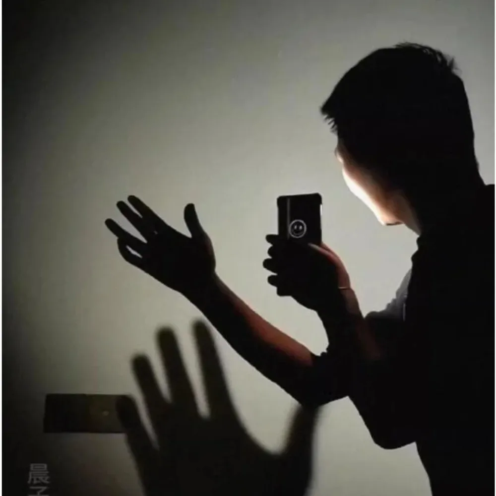 Phantom Magic Trick – Horror Delayed Effect Interactive EDC Portable Bar Street Close Up Illusion Gimmick Props Magician