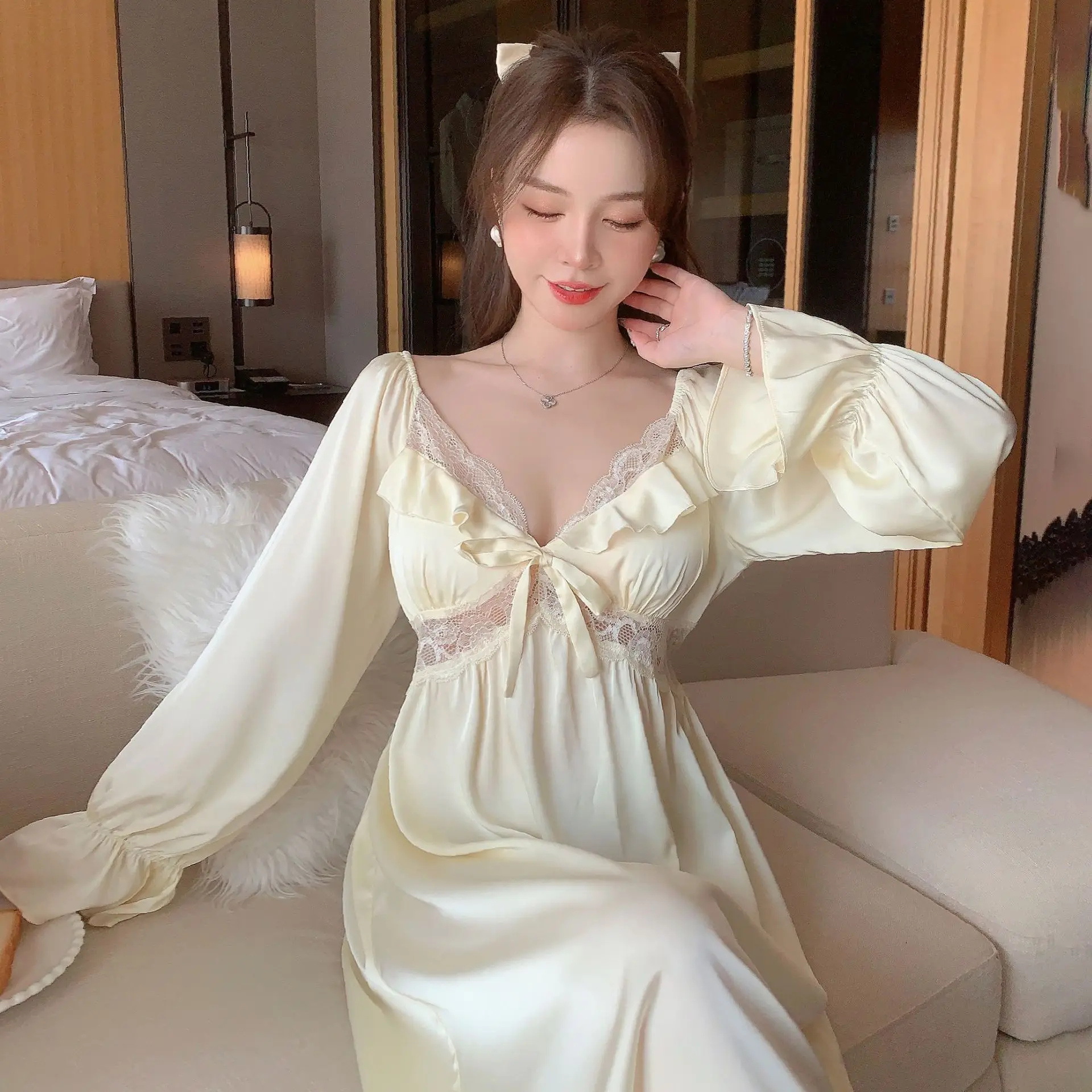 

Female Long Nightdress Elegant Palace Style Nightgown Female Sleepwear Bathrobe Sexy Patchwork Lace Nightwear Casual Home Dress