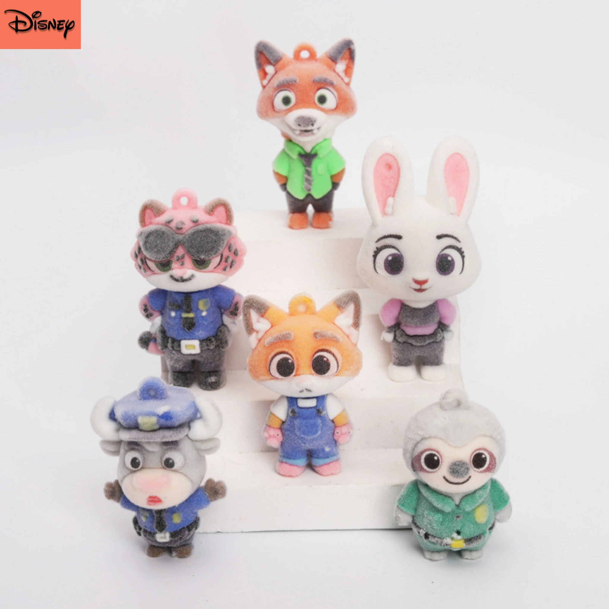 Popular Movie Character Keychains 、 Soft Silicone Doll Charms – For Keys & Bags, Perfect for Daily Commuters