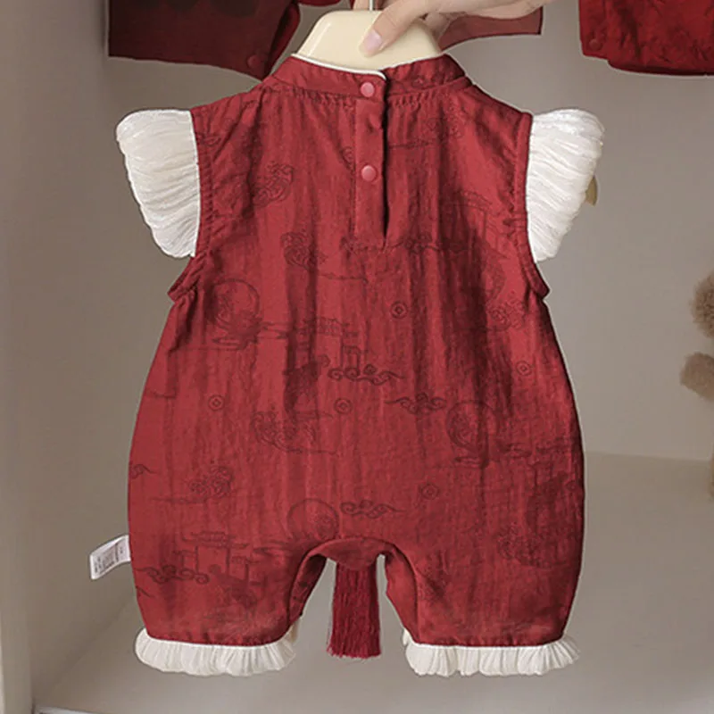 ملابس صيفية للفتيات حديثي الولادة لعام 2026 على الطراز الصيني مطبوعة بدون أكمام باللون الأحمر للعام الجديد بدلة الأميرة رومبير مستلزمات الأطفال B287