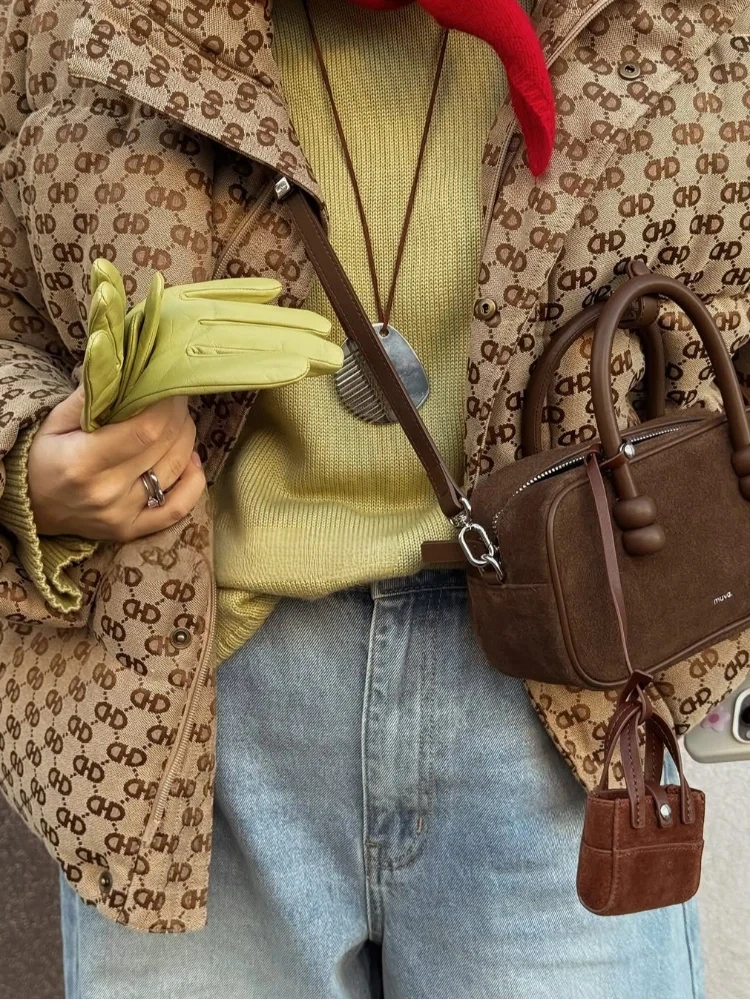 طباعة سترة قطن النساء الملابس الاتجاه سستة سترات منتفخة أسفل معاطف القطن تصميم 2025 خمر يندبروف ملابس خارجية