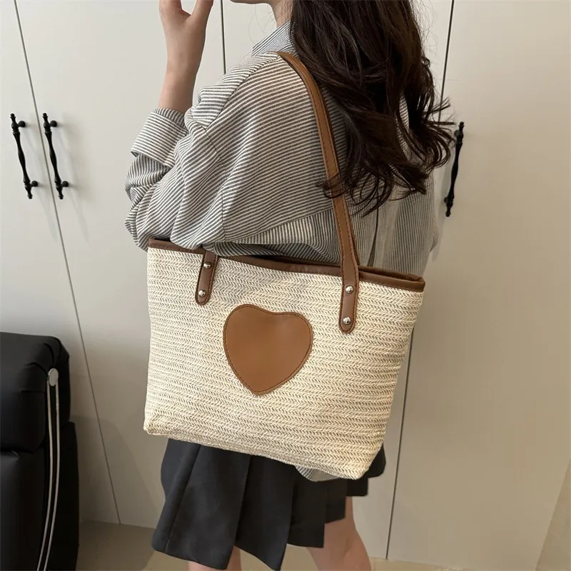 

2025 Новая женская сумка в корейском стиле — минималистичная мода, тканая сумка-ведро в форме сердца, сумка через плечо/ручная сумка