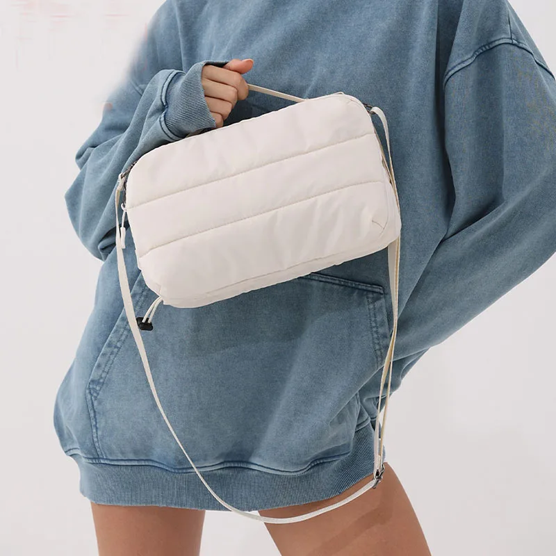 Креативная сумка через плечо с чайником, легкая нейлоновая сумка-пуховик для женщин, повседневная стеганая квадратная сумка на плечо с мягкой подкладкой Креативная сумка через плечо с чайником, легкая нейлоновая сумка-пуховик для женщин, повседневная стеганая квадратная сумка на плечо с мягкой подкладкой