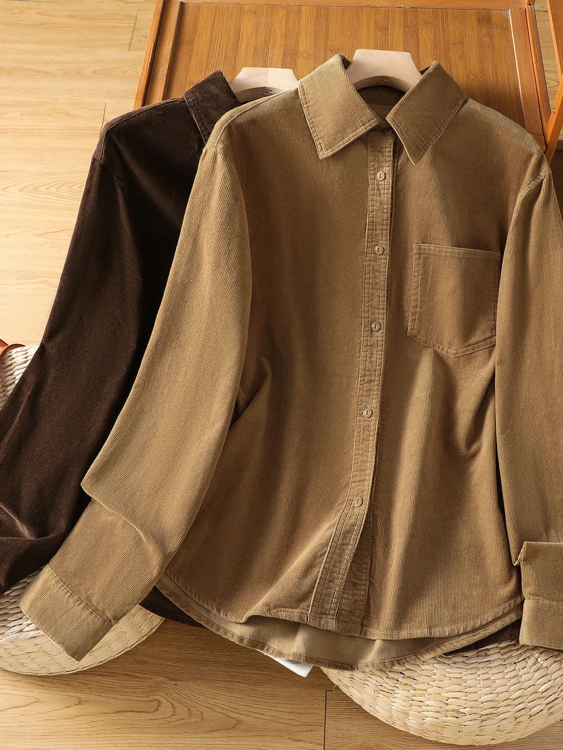 

High-End Vintage Corduroy Shirt Casual Long Sleeve Turn-down Collar Single Button Loose Fit Spring Outerwear for plus Size Women