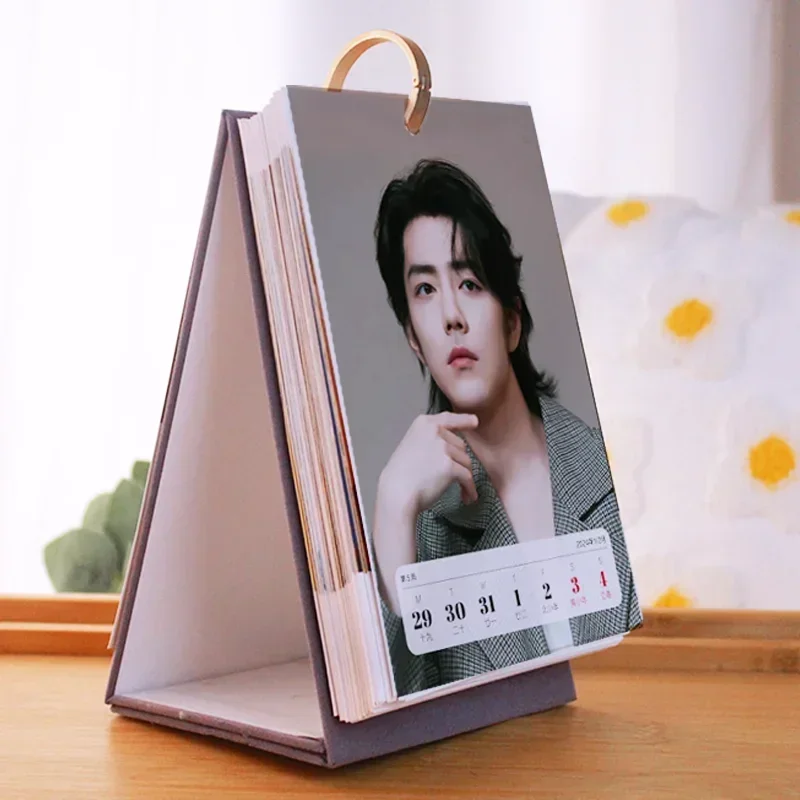 Imagem -04 - Xiao Zhan-calendário Personalizado Desk Debut Calendário Semanal Celebrity Timeline Ornamentos Periféricos Desktop Presentes de Aniversário 2024