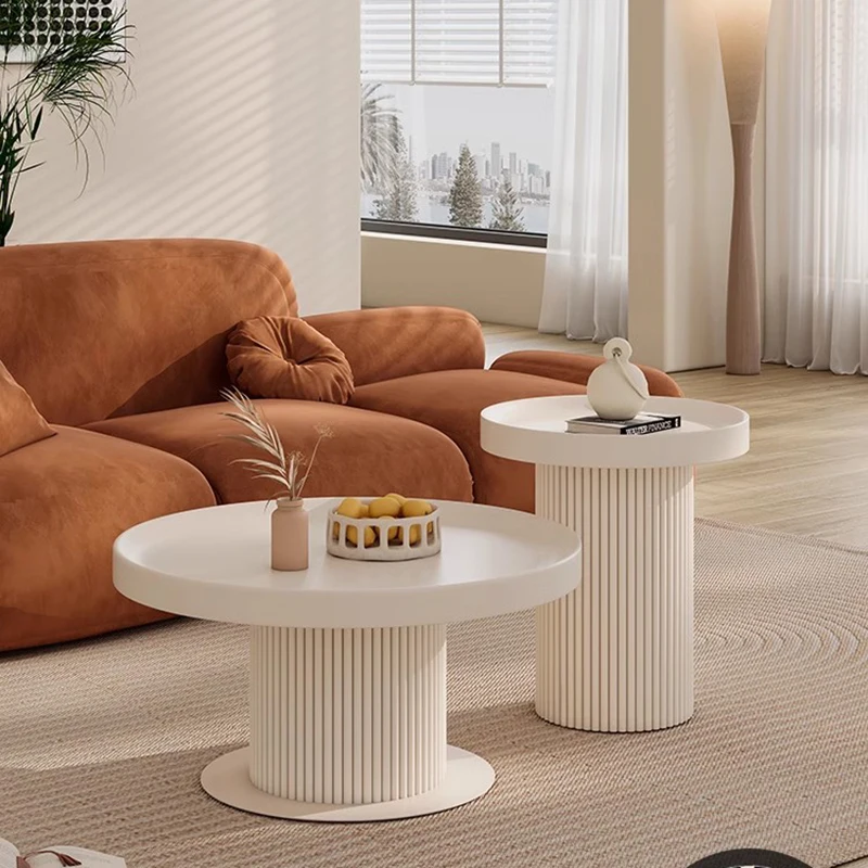 

Французский роскошный минималистичный круглый журнальный столик кремового цвета, эстетичный акцентный столик для небольших помещений, для декора гостиной и дома