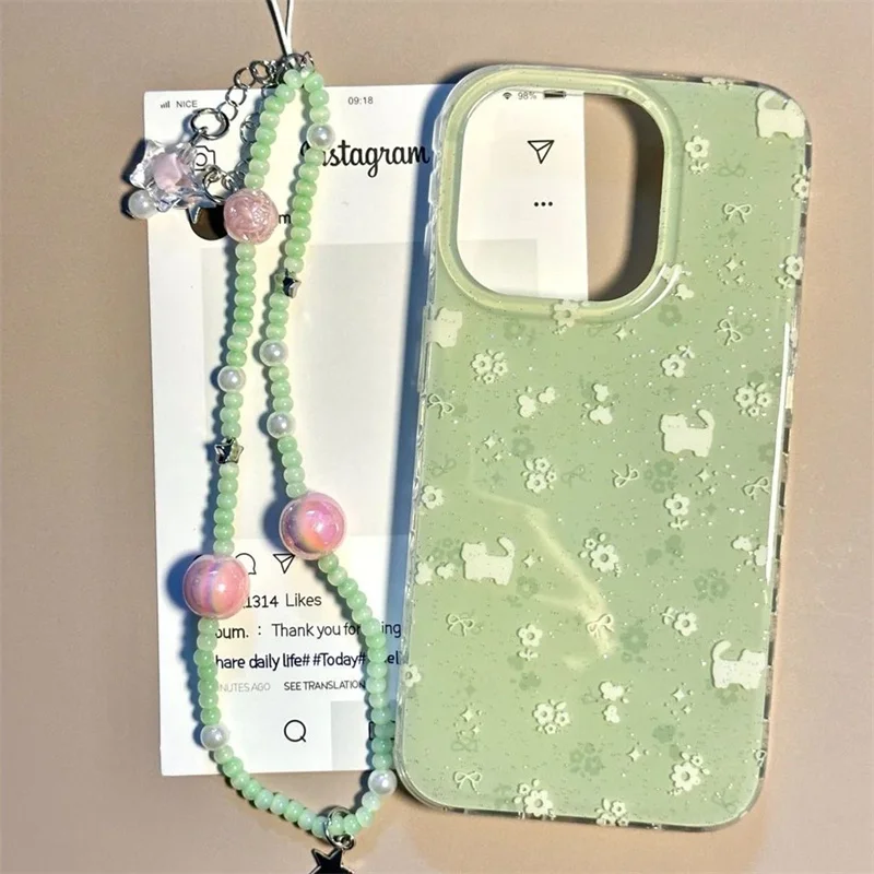 Kristallklare, transparente Handyhülle in Weiß, mit IND-Matcha-Grün, Blumenmuster und Katzenmotiv, mit Perlenkette für iPhone 12, 13, 14, 15, 16, 17, 18 Pro Max. – Detail 2