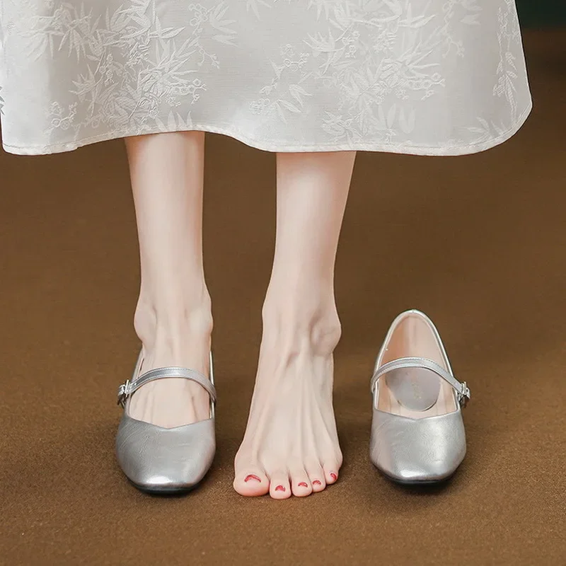 

Женские туфли на толстом каблуке с квадратным носком и v-образным вырезом с пряжкой и ремешком Мэри Джейн Офисные туфли для карьеры, вечеринки, банкета, женские туфли-лодочки большого размера