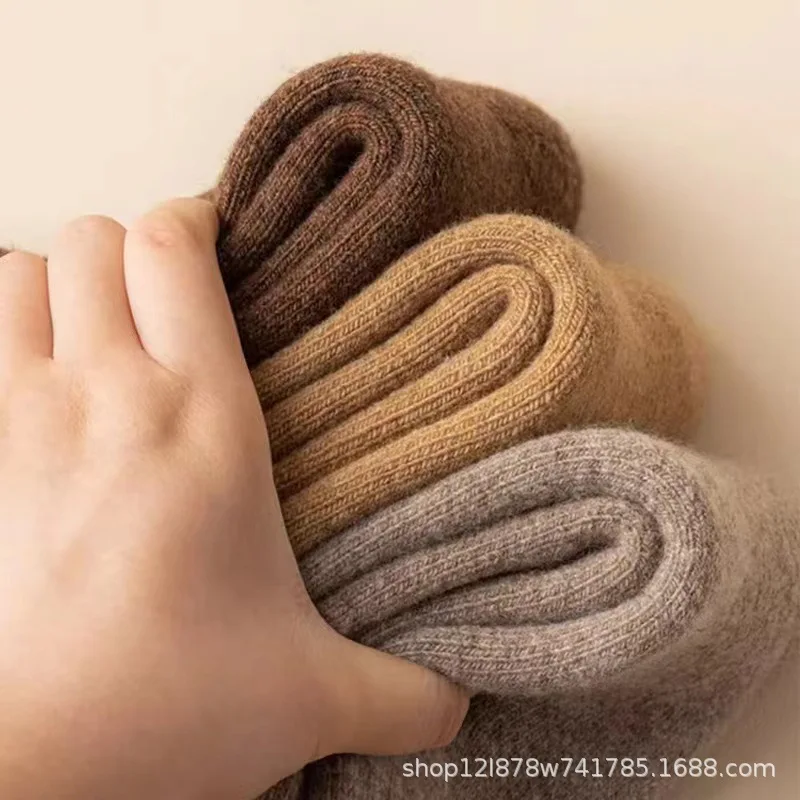 جورب الترفيه الكاحل طاقم غامض الشتاء سميكة الصوف الرجال بلون حلقة منتصف العجل سميكة الرجال الجوارب الحرارية 8W100