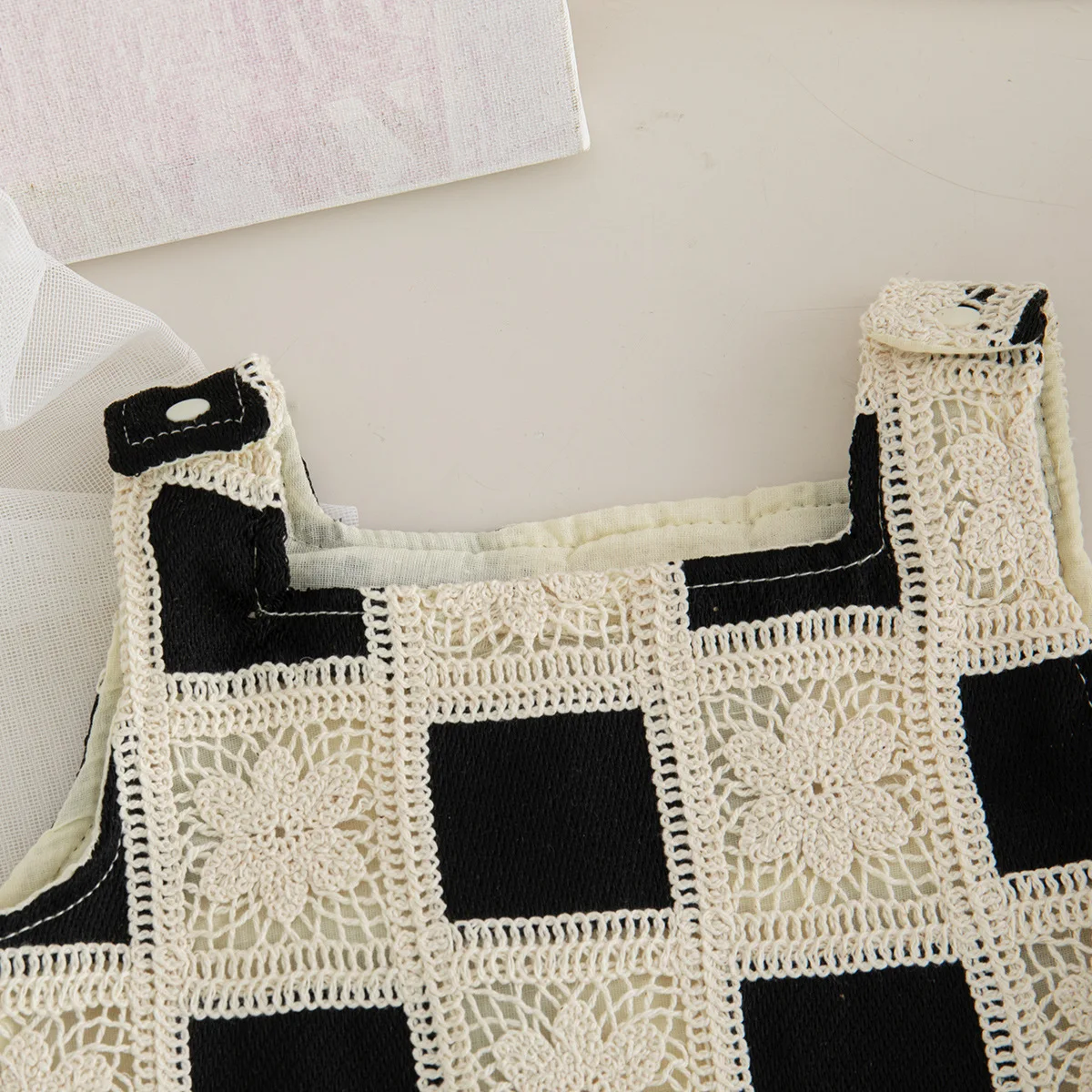 2026 Summer New Girls Sleeveless Clothes Set Baby Girl Fashion Plaid Vest + Shorts 2pcs Suit Hollowed Toddler Outfits