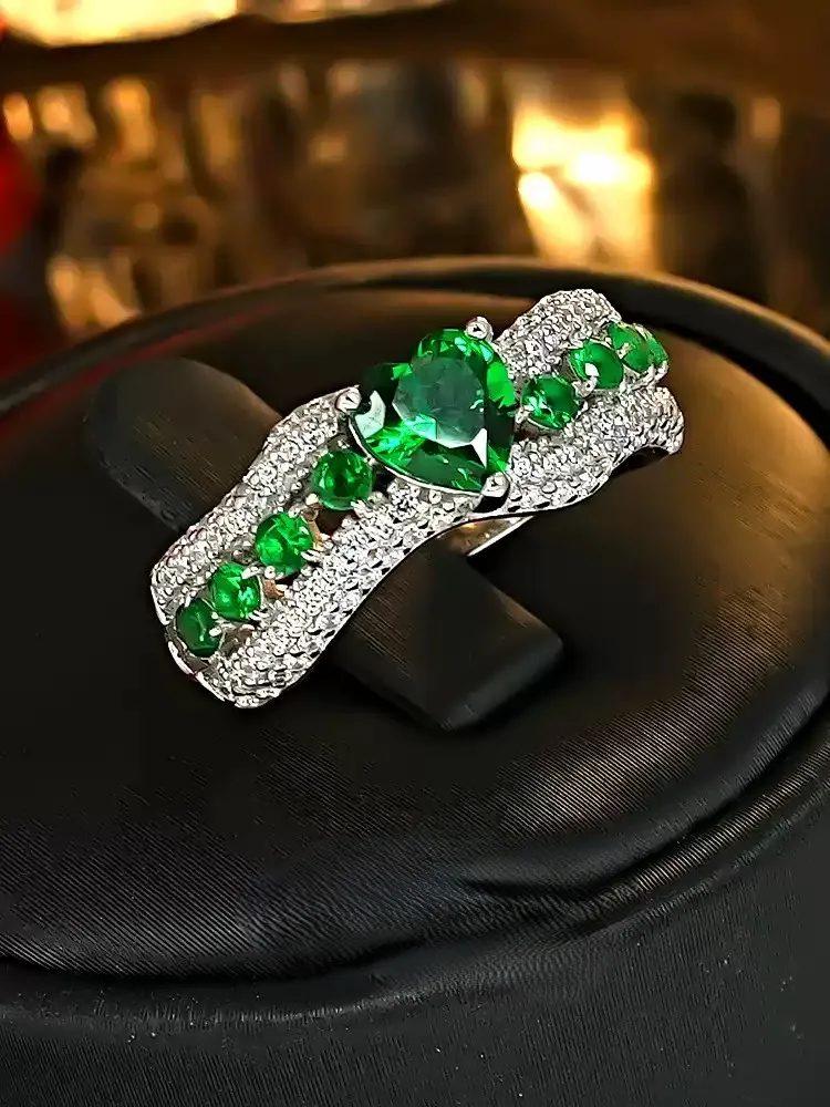 

Модные украшения из чистого серебра S925, новое европейское и американское кольцо с изумрудом 6*6 мм, женское кольцо в форме сердца