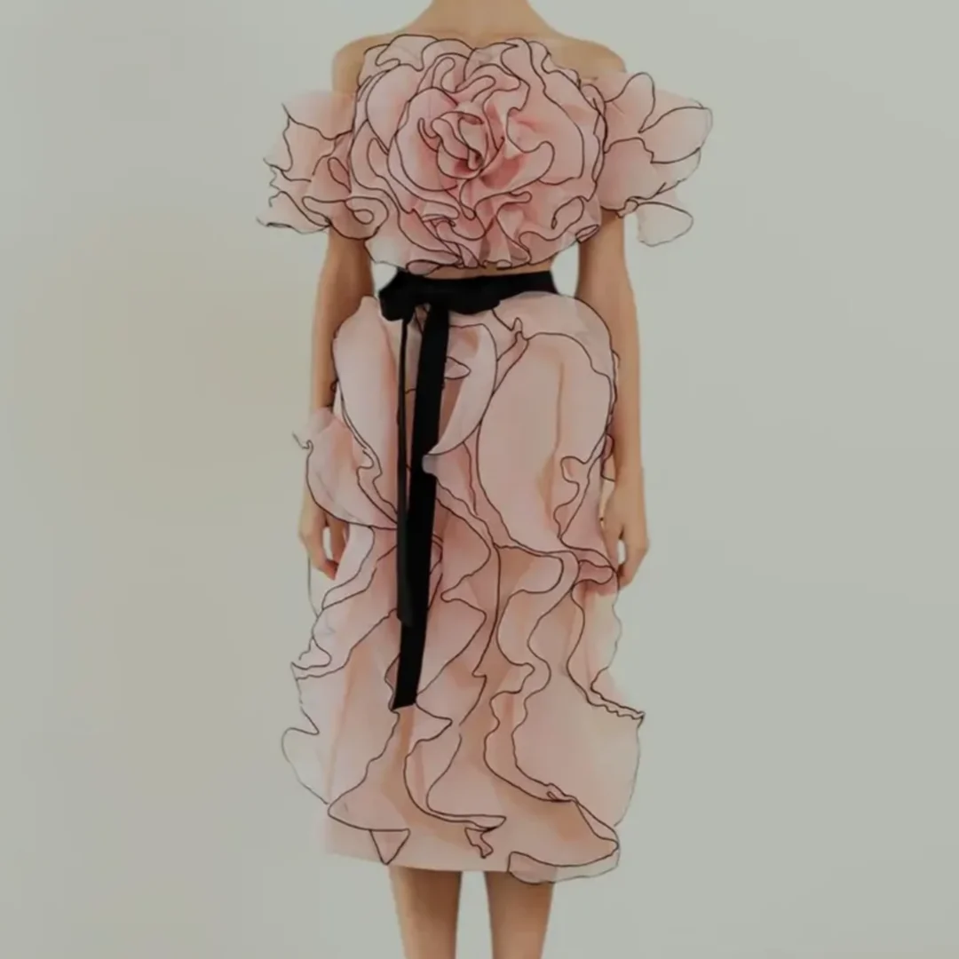 Roze zijden organza feestjurken Couture Rose jurk met zwarte strik Handgemaakte formele gelegenheidsjurk Bloemen Ruffle Prom Midi-jurk