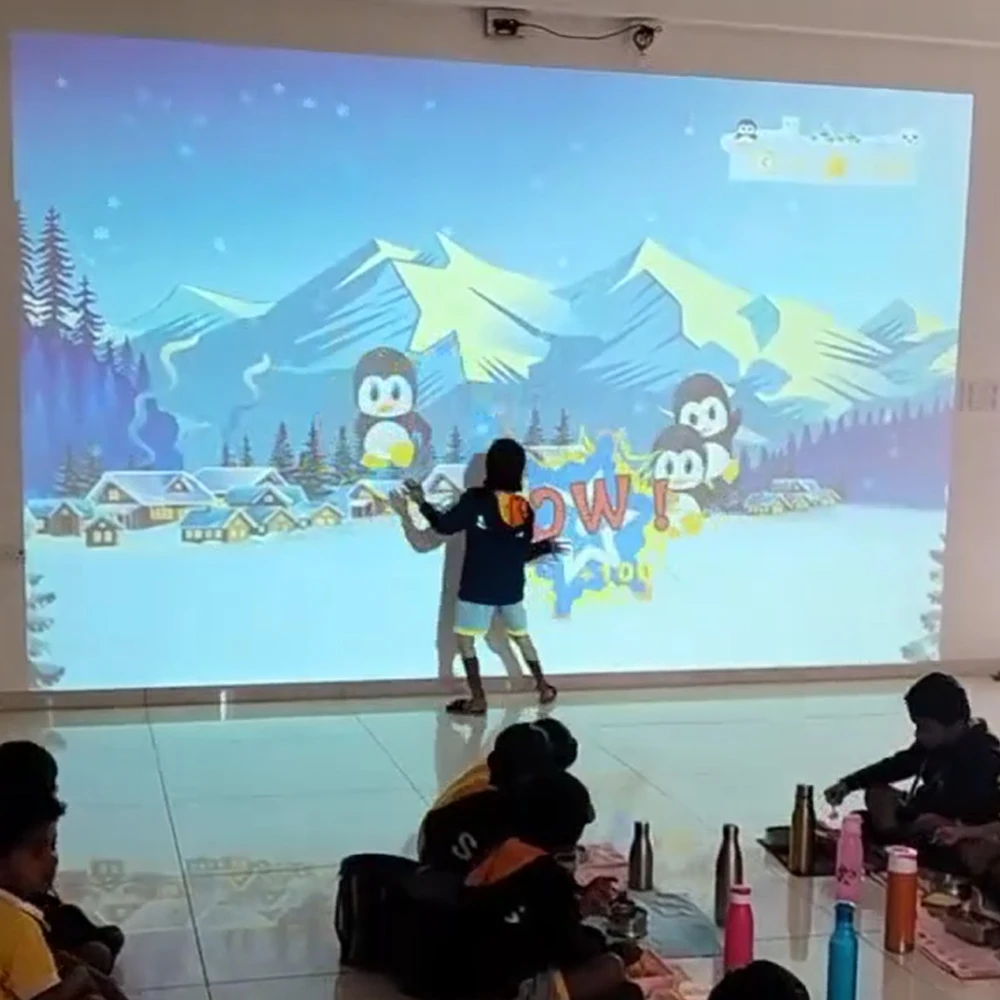 نظام ألعاب احترافي بشاشة تعمل باللمس، لعبة حائط ملعب للأطفال مناسبة للمدارس والتسوق م