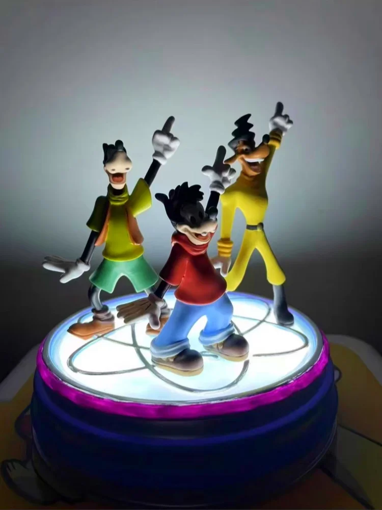 Shanghai Disneyland Castle Crystal Ball Glow-in-the-Dark Figurine: Goofy & Max Disco Dancing LED Ornament Souvenir view 5