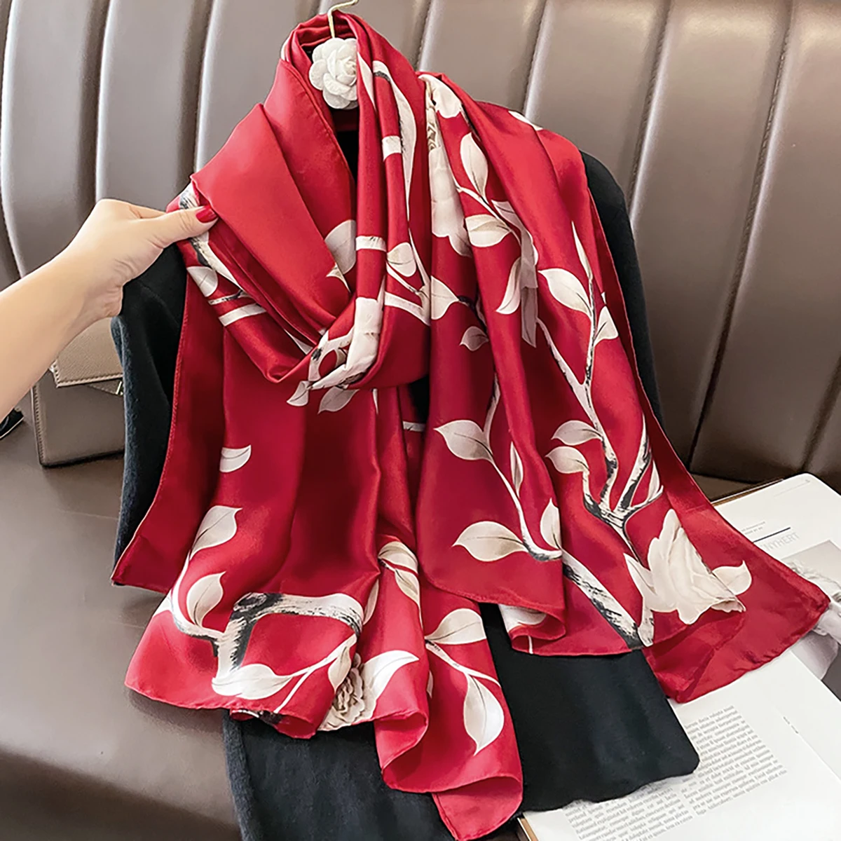 Spring Scarf Women\'s Luxury Design Scarf Silk Smooth Scarf Soft Muslim Headband Shawl Beach 85x180cm