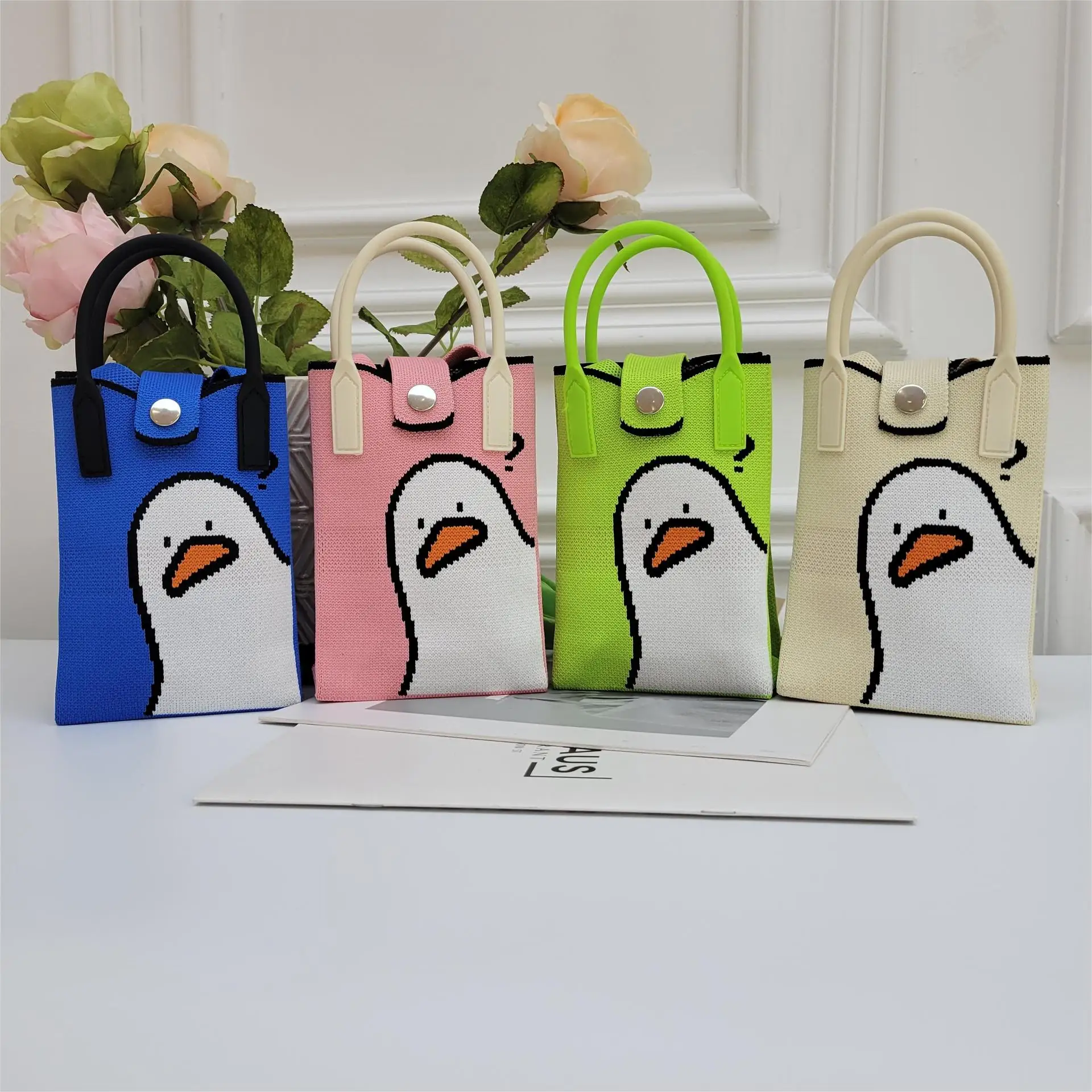 2024 spring new cartoon mobile phone bag knitted leisure bag women's portable solid color handbag