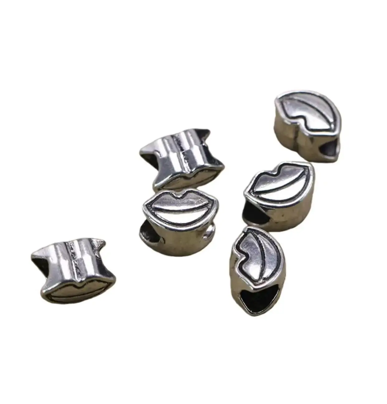

40pcs 9.3*6.7mm, hole 4.3mm Zinc alloy metal lip design spacer beads for handmade accessories HW3400