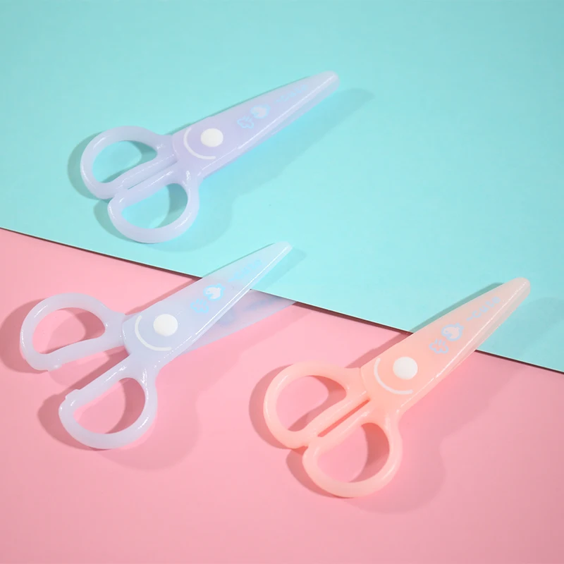 Mini Cute Craft Pure plastic Scissors Cute Student Does not hurt hands Scissors for Kids DIY Craft Paper School Stationery