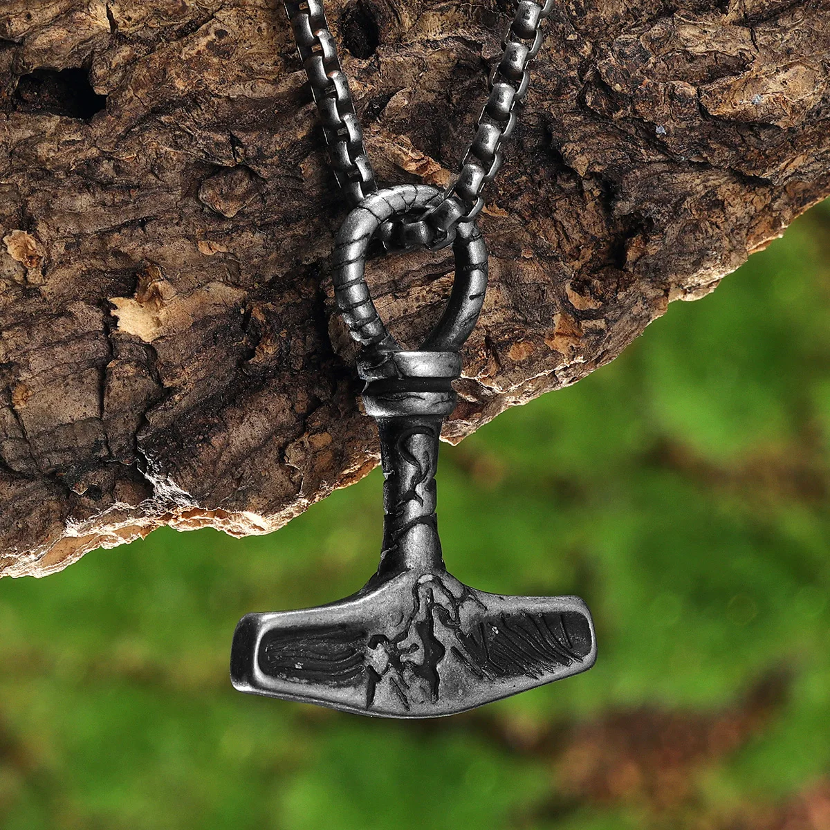 

Retro Thor's Hammer Texture Men Necklaces With Pendant Stainless Steel Jewelry For Male Women Punk Hip Hop Accessories Gifts