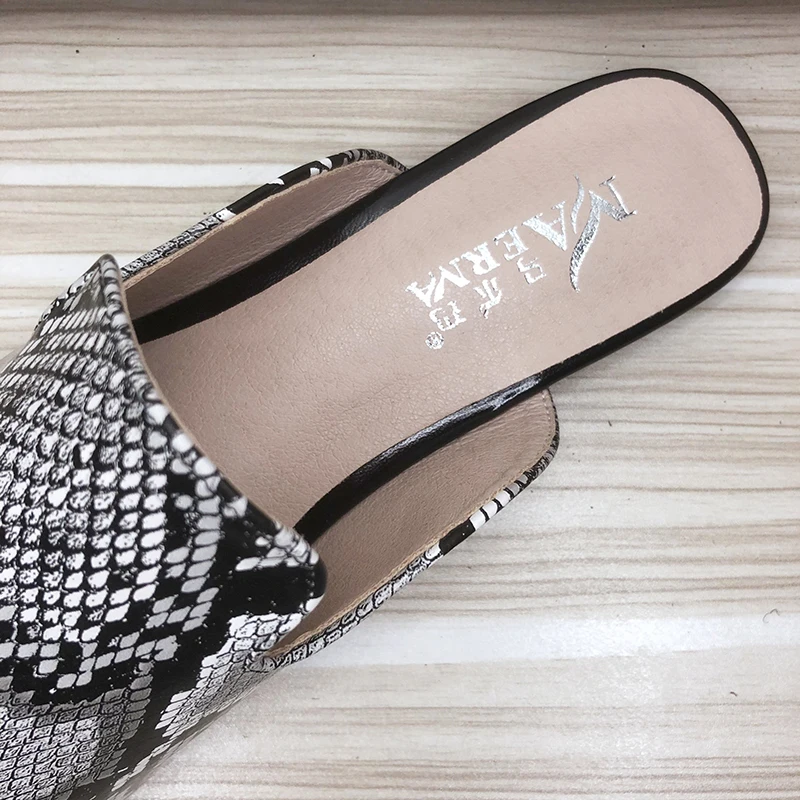 2023 Summer New Women Slippers Pointed Toe Snake Skin Flat with Girl\'s Sandals Fashion Sexy Out Door Slippers Size 33-44 Leather