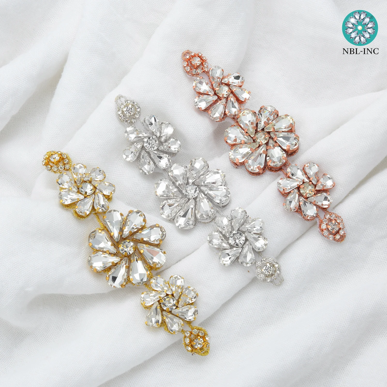 

(30PCS) Wholesale silver crystal glass rhinestone applique patch gold for promp dress clothing accessory WDD1334