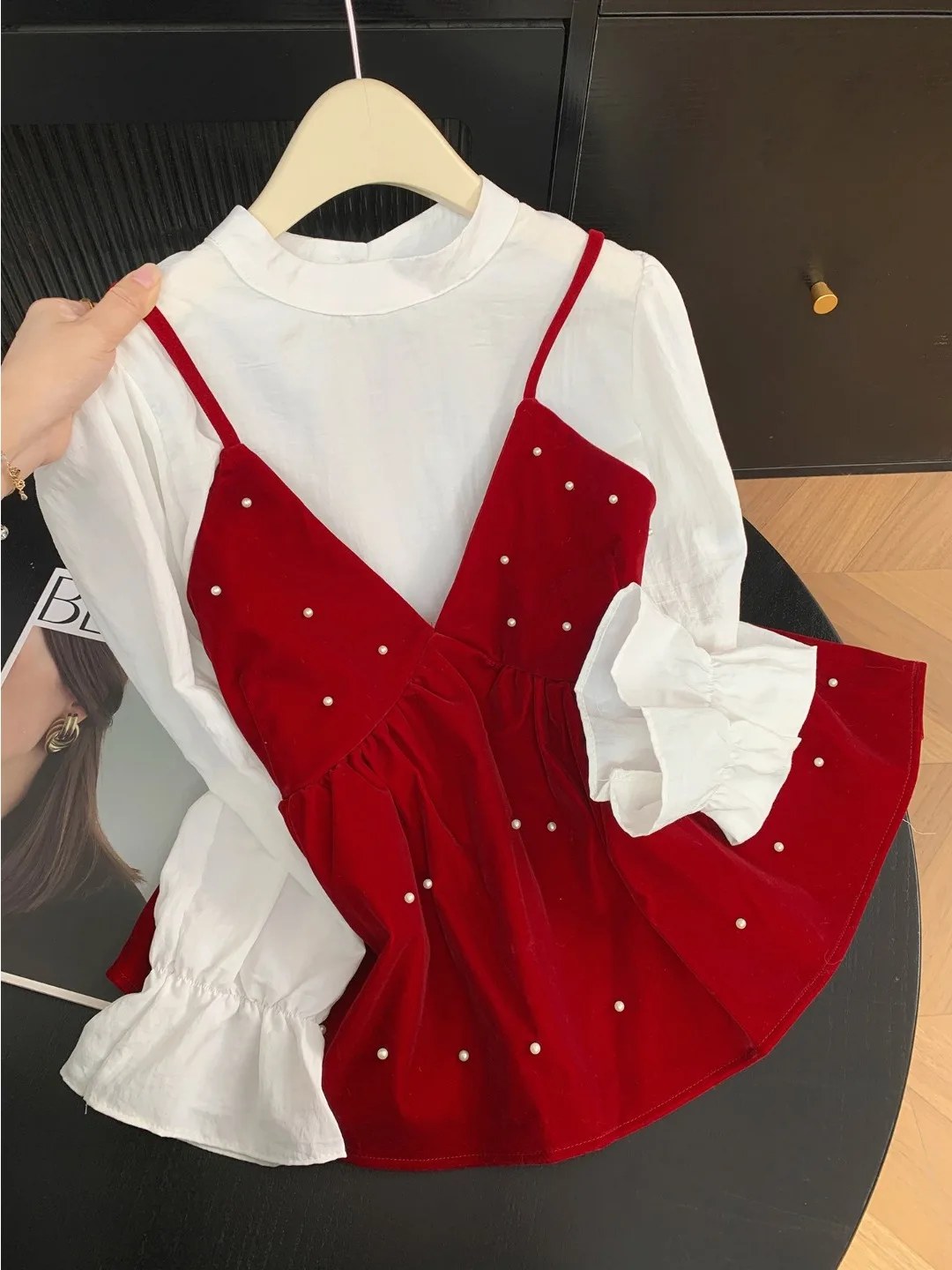 

Velvet Pearl Decorated Women's Tank Top Bot Set Faionable Layering Spring Autumn Wear White Base irt Ele Two-Piece...