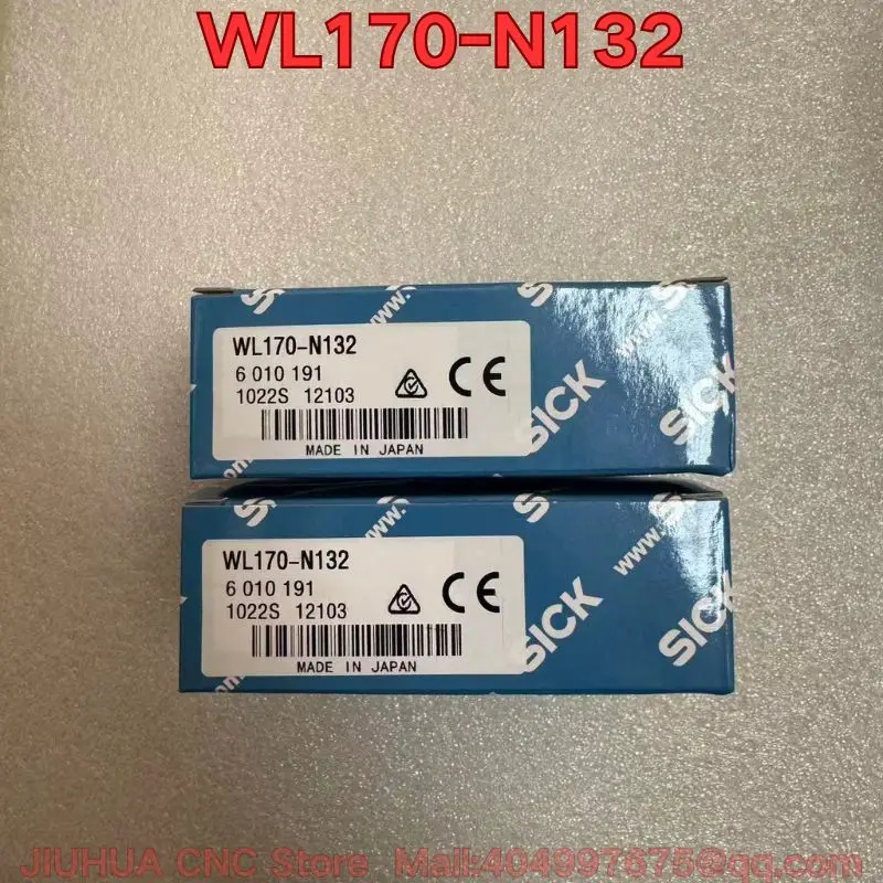 New WL170-N132 fiber amplifier